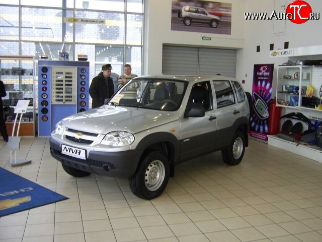 3 899 р. Комплект накладок на двери Bertone Chevrolet Niva 2123 рестайлинг (2009-2020) (Неокрашенный)  с доставкой в г. Тамбов