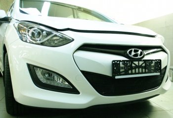 1 599 р. Сетка в воздухозаборник бампера Arbori (15 мм) Hyundai I30 2 GD дорестайлинг, хэтчбэк 5 дв. (2011-2015) (Черная)  с доставкой в г. Тамбов. Увеличить фотографию 2