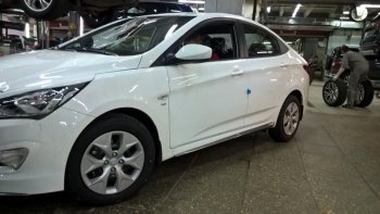 4 999 р. Пластиковые пороги АвтоКрат Hyundai Solaris RBr седан рестайлинг (2014-2017) (Неокрашенные)  с доставкой в г. Тамбов. Увеличить фотографию 3