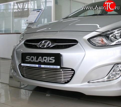 5 499 р. Декоративная вставка воздухозаборника Berkut Hyundai Solaris RBr седан рестайлинг (2014-2017)  с доставкой в г. Тамбов