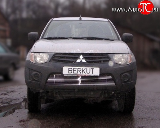 5 399 р. Декоративная вставка воздухозаборника Berkut Mitsubishi L200 4  дорестайлинг (2006-2014)  с доставкой в г. Тамбов