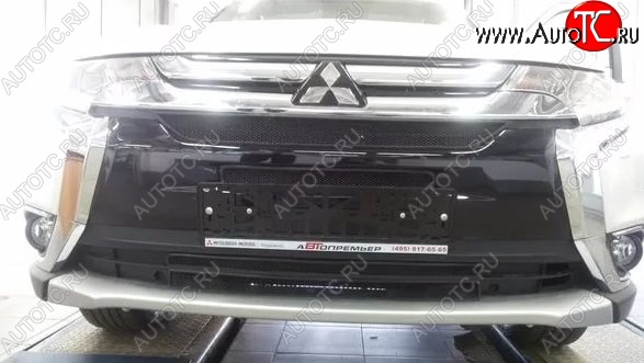 3 299 р. Защитная решётка в воздуховод автомобиля Russtal (черная) Mitsubishi Outlander GF 2-ой рестайлинг (2015-2018)  с доставкой в г. Тамбов