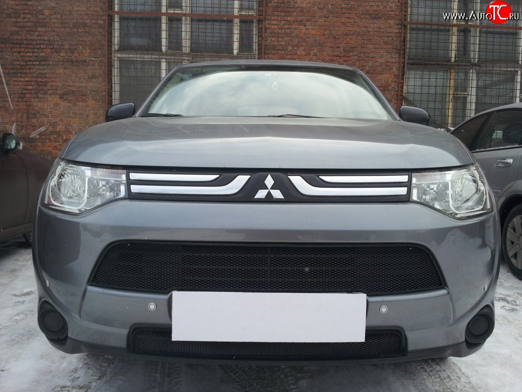 4 299 р. Сетка на бампер Russtal (черная) Mitsubishi Outlander GF дорестайлинг (2012-2014)  с доставкой в г. Тамбов