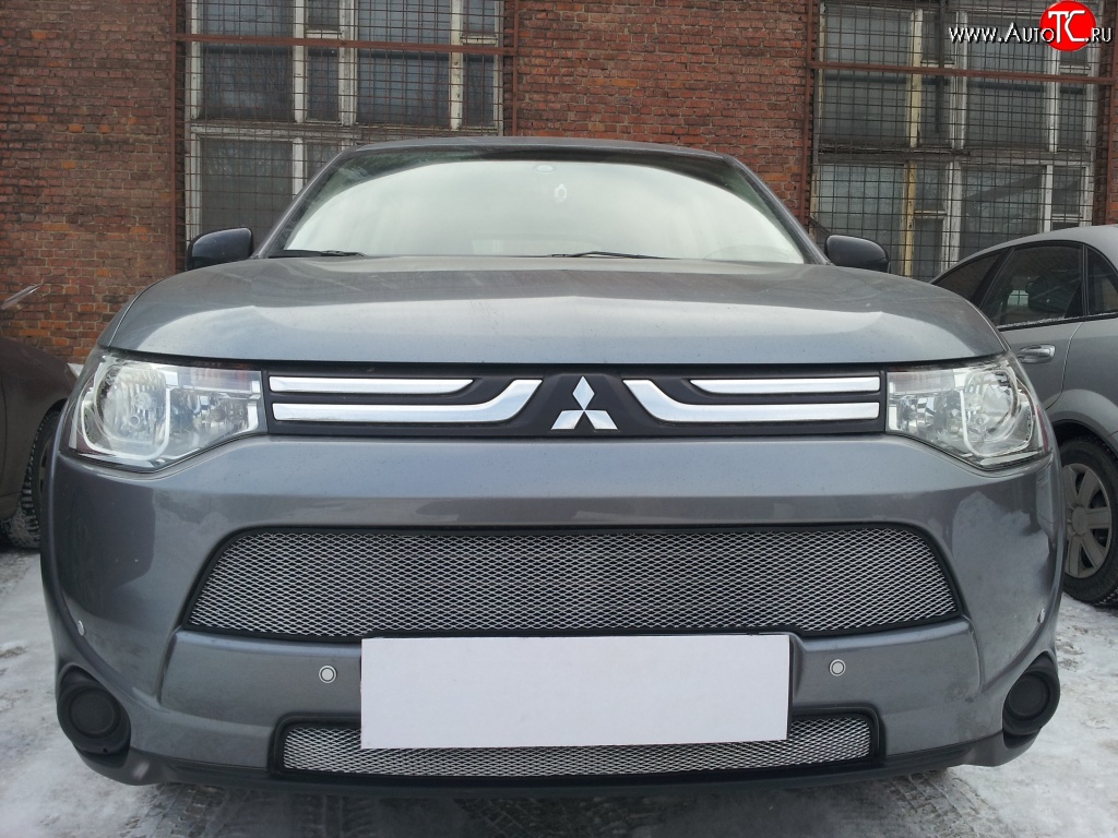 3 149 р. Сетка на бампер Russtal (хром) Mitsubishi Outlander GF дорестайлинг (2012-2014)  с доставкой в г. Тамбов