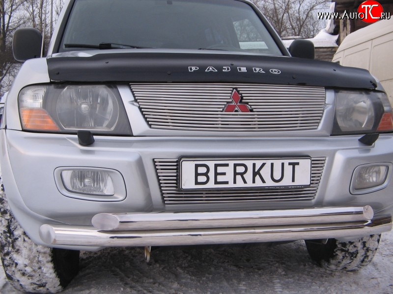 6 999 р. Декоративная вставка решетки радиатора Berkut Mitsubishi Pajero 3 V70 дорестайлинг (1999-2003)  с доставкой в г. Тамбов