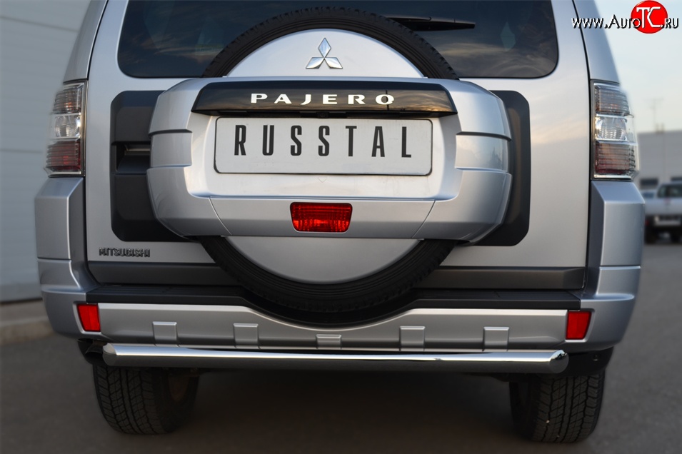 11 999 р. Одинарная защита заднего бампера из трубы диаметром 63 мм Russtal Mitsubishi Pajero 4 V90 дорестайлинг (2006-2011)  с доставкой в г. Тамбов