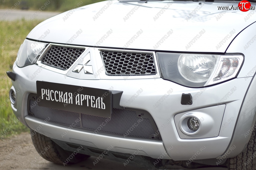 1 899 р. Защитная сетка решетки переднего бампера РА  Mitsubishi Pajero Sport  PB (2008-2013) дорестайлинг  с доставкой в г. Тамбов