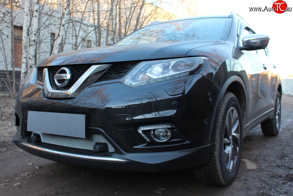 1 569 р. Сетка (под парктроник) на бампер Russtal (хром) Nissan X-trail 3 T32 рестайлинг (2017-2022)  с доставкой в г. Тамбов