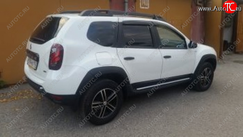 3 999 р. Накладки на двери Petroil Tuning Renault Duster HS дорестайлинг (2010-2015) (Тисненый пластик)  с доставкой в г. Тамбов