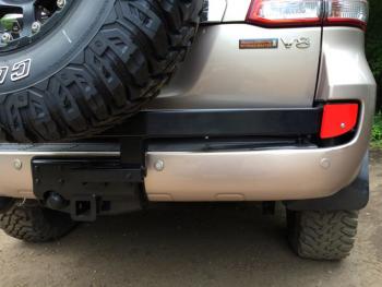 93 329 р. Калитка РИФ с фаркопом в штатный задний бампер Toyota Land Cruiser 200 2008-2015 под штатное колесо, с подсветкой номера РИФ rif200-80001  с доставкой в г. Тамбов. Увеличить фотографию 2