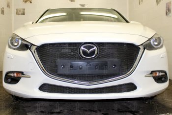 2 799 р. Защитная сетка в бампер (низ, ячейка 3х7 мм) Alfeco Стандарт Mazda 3/Axela BM рестайлинг седан (2016-2019) (Чёрная)  с доставкой в г. Тамбов. Увеличить фотографию 1