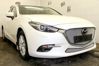 2 899 р. Защитная сетка в бампер (низ, ячейка 3х7 мм) Alfeco Стандарт Mazda 3/Axela BM рестайлинг седан (2016-2019) (Хром)  с доставкой в г. Тамбов. Увеличить фотографию 3