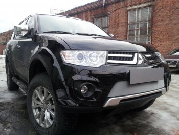 3 589 р. Защитная сетка в бампер (низ, ячейка 3х7 мм) Alfeco Стандарт Mitsubishi L200 4  рестайлинг (2013-2016) (Хром)  с доставкой в г. Тамбов. Увеличить фотографию 3