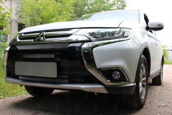 7 249 р. Защитная сетка в бампер (4 части, ячейка 3х7 мм) Alfeco Стандарт  Mitsubishi Outlander  GF (2015-2018) 2-ой рестайлинг (Хром)  с доставкой в г. Тамбов. Увеличить фотографию 2