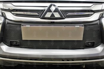 Защитная сетка в бампер (верх, ячейка 3х7 мм) Стрелка11 Премиум Mitsubishi Pajero Sport QE дорестайлинг (2015-2021) ()