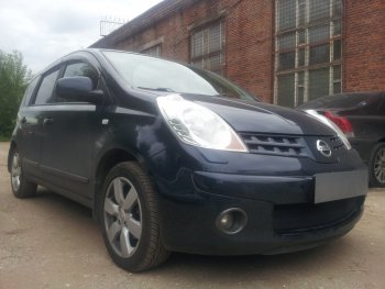 3 099 р. Защитная сетка в бампер (низ, ячейка 3х7 мм) Стрелка11 Стандарт Nissan Note 1 E11 дорестайлинг (2004-2008) (Чёрная)  с доставкой в г. Тамбов. Увеличить фотографию 2