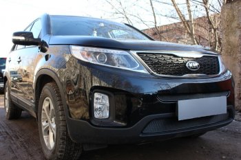 3 989 р. Защитная сетка в бампер (низ, ячейка 4х10 мм) Alfeco Премиум KIA Sorento XM рестайлинг (2012-2015) (Чёрная)  с доставкой в г. Тамбов. Увеличить фотографию 3