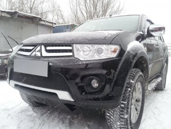 4 199 р. Защитная сетка в бампер (низ, ячейка 4х10 мм) Alfeco Премиум Mitsubishi L200 4  рестайлинг (2013-2016) (Чёрная)  с доставкой в г. Тамбов. Увеличить фотографию 3