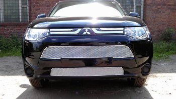 3 799 р. Защитная сетка в бампер (низ, ячейка 3х7 мм) Alfeco Стандарт Mitsubishi Outlander GF дорестайлинг (2012-2014) (Хром)  с доставкой в г. Тамбов. Увеличить фотографию 3