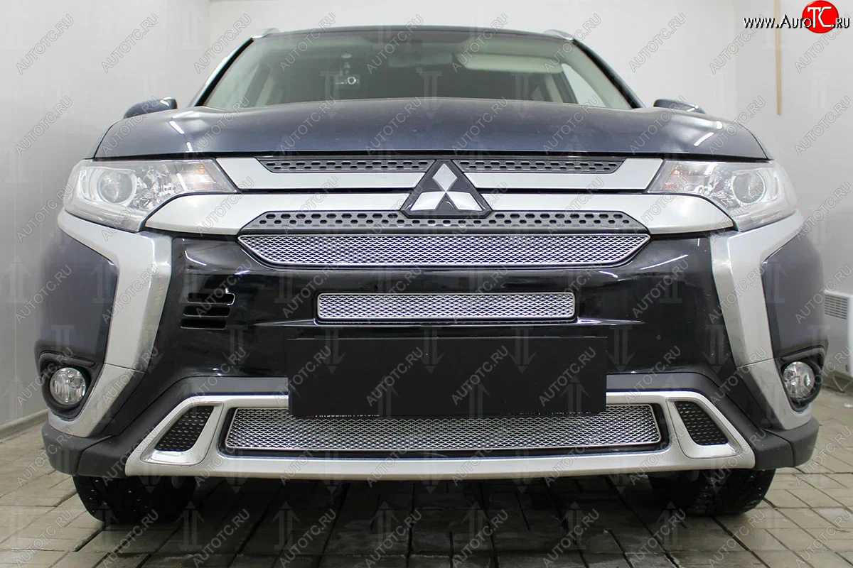 9 749 р. Защитная сетка в бампер (3 части, ячейка 4х10 мм) Alfeco Премиум Mitsubishi Outlander GF 3-ий рестайлинг (2018-2022) (Хром)  с доставкой в г. Тамбов