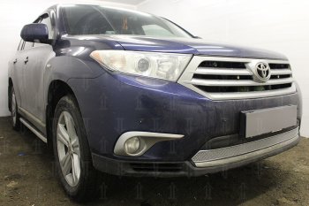 4 749 р. Защитная сетка в бампер (низ, ячейка 4х10 мм) Стрелка11 Премиум Toyota Highlander XU40 рестайлинг (2010-2013) (Хром)  с доставкой в г. Тамбов. Увеличить фотографию 2