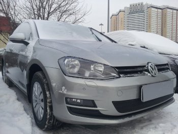 4 199 р. Защитная сетка в бампер (низ, ячейка 4х10 мм) Стрелка11 Премиум Volkswagen Golf 7 дорестайлинг, хэтчбэк 5 дв. (2012-2017) (Чёрная)  с доставкой в г. Тамбов. Увеличить фотографию 2