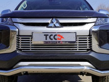 Нижняя декоративная вставка в бампер ТСС Тюнинг Mitsubishi L200  5 KK,KL (2018-2022) рестайлинг (d 16 мм)