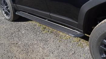 Пороги алюминиевые Slim Line ТСС Тюнинг Toyota Land Cruiser Prado  J250 (2023-2025) ( Black)