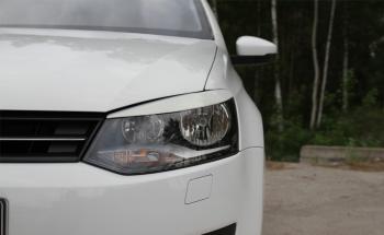 Накладки на передние фары (реснички) Русская Артель Volkswagen Polo 5 седан дорестайлинг (2009-2015)