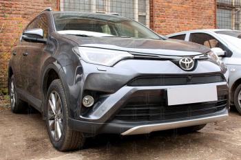 2 499 р. Защита радиатора (верх с камерой) Стрелка11 Стандарт  Toyota RAV4  XA40 (2015-2019) 5 дв. рестайлинг (черная)  с доставкой в г. Тамбов. Увеличить фотографию 1