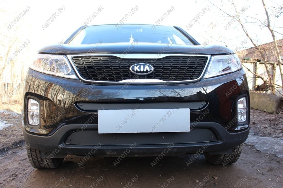 969 р. Зимняя заглушка решетки радиатора (середина) Стрелка11   KIA Sorento  XM (2012-2015) рестайлинг (черная)  с доставкой в г. Тамбов