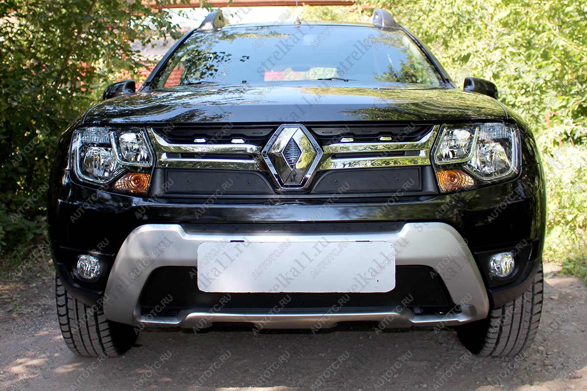 799 р. Зимняя заглушка решетки радиатора (низ) Стрелка11 Renault Duster HS рестайлинг (2015-2021) (черная)  с доставкой в г. Тамбов