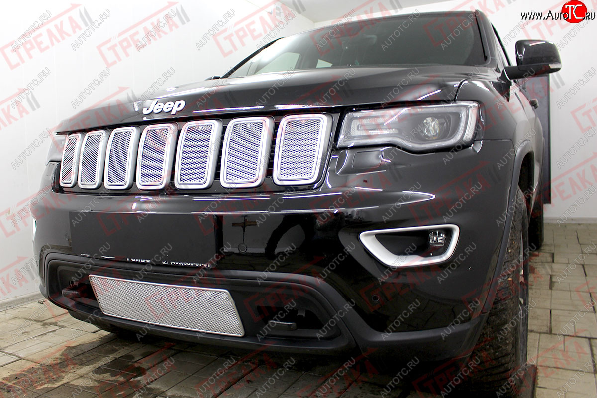 4 299 р.           Защита радиатора Jeep Grand Cherokee (WK2) IV 2018- рестайлинг (Laredo, Limited, Trailhawk) chrome низ PREMIUM  Jeep Grand Cherokee  WK2 (2017-2022) 2-ой рестайлинг (хром)  с доставкой в г. Тамбов