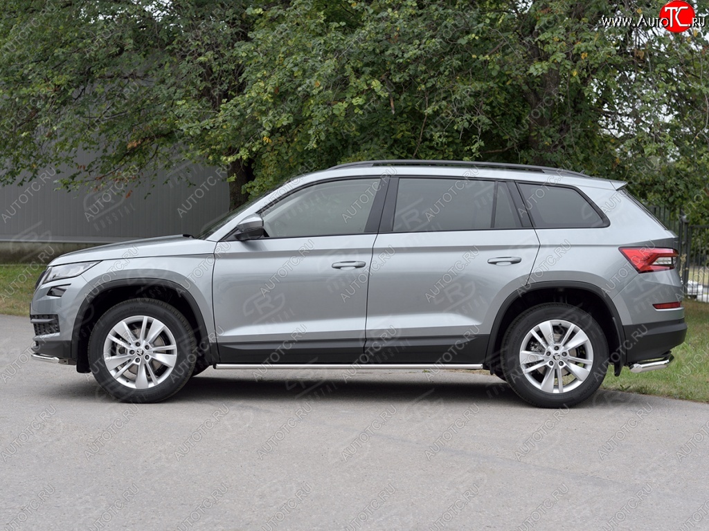 15 299 р. Пороги накладки труба d42 (v 1) Russtal Skoda Kodiaq NU7 дорестайлинг (2017-2021) (Неокрашенные)  с доставкой в г. Тамбов