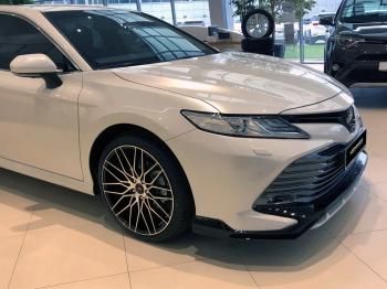 16 899 р. Накладка переднего бампера HEMMES  Toyota Camry  XV70 (2017-2021) дорестайлинг  с доставкой в г. Тамбов. Увеличить фотографию 4