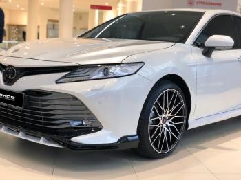 16 899 р. Накладка переднего бампера HEMMES  Toyota Camry  XV70 (2017-2021) дорестайлинг  с доставкой в г. Тамбов. Увеличить фотографию 5