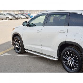 32 649 р. Порожки для ног (Ø63 мм) Russtal Toyota Highlander XU50 рестайлинг (2016-2020) (лист - нержавейка, профиль - нержавейка)  с доставкой в г. Тамбов. Увеличить фотографию 2