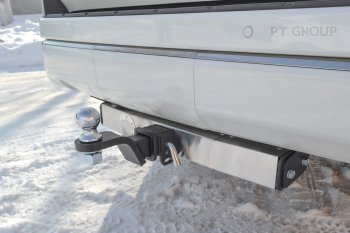 16 519 р. Фаркоп Petroil Tuning (съемный квадрат)  Toyota Land Cruiser  J300 (2021-2025) дорестайлинг (с нержавеющей накладкой)  с доставкой в г. Тамбов. Увеличить фотографию 2