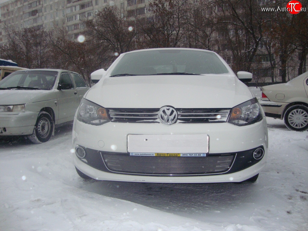 2 189 р. Сетка на бампер Russtal (хром) Volkswagen Polo 5 седан дорестайлинг (2009-2015)  с доставкой в г. Тамбов