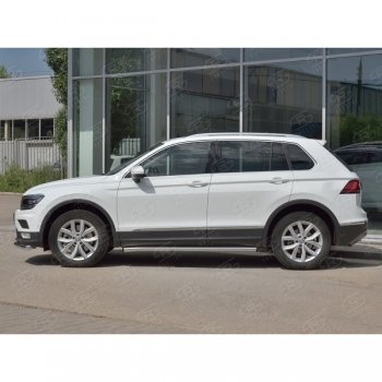 15 299 р.  Защита порогов (Ø63 мм, секции) Russtal  Volkswagen Tiguan  Mk2 (2016-2020) дорестайлинг (Вариант 2 (пластиковые заглушки))  с доставкой в г. Тамбов. Увеличить фотографию 2