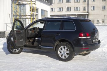 2 869 р. Накладки на внутренние пороги дверей RA  Volkswagen Touareg  GP (2006-2010) рестайлинг  с доставкой в г. Тамбов. Увеличить фотографию 2